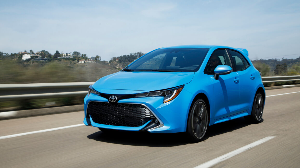 2021 Toyota Corolla Hatchback XSE manual