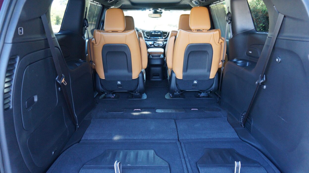 2021 Chrysler Pacifica Pinnacle Hybrid Review A most luxurious minivan