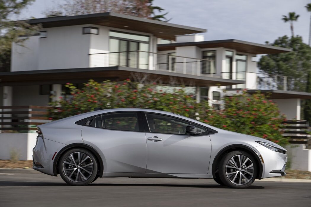 Toyota prius shop limited 2020